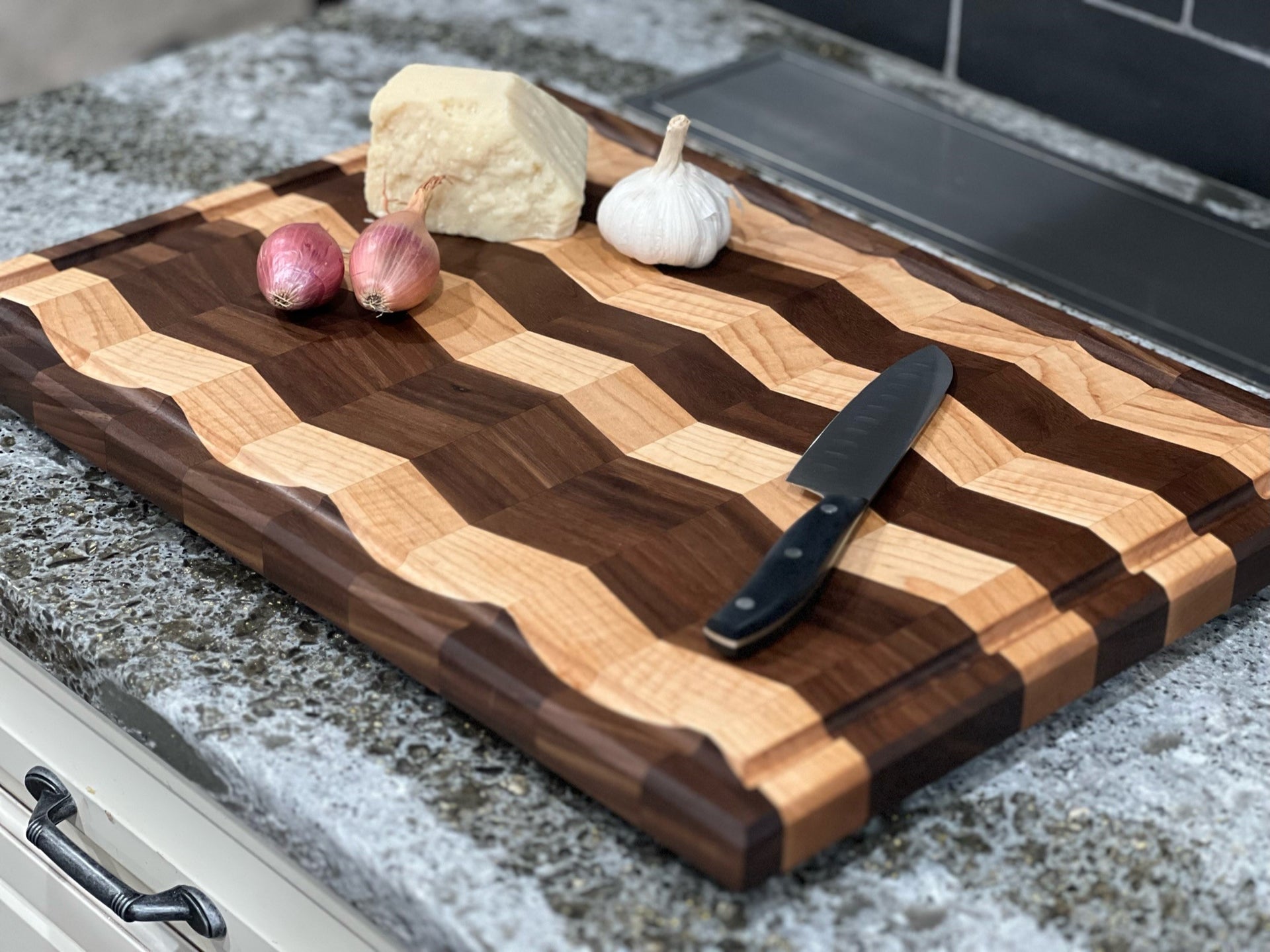 https://mightymaplewoodworking.com/cdn/shop/products/mycuttingboard.jpg?v=1682289012&width=1920